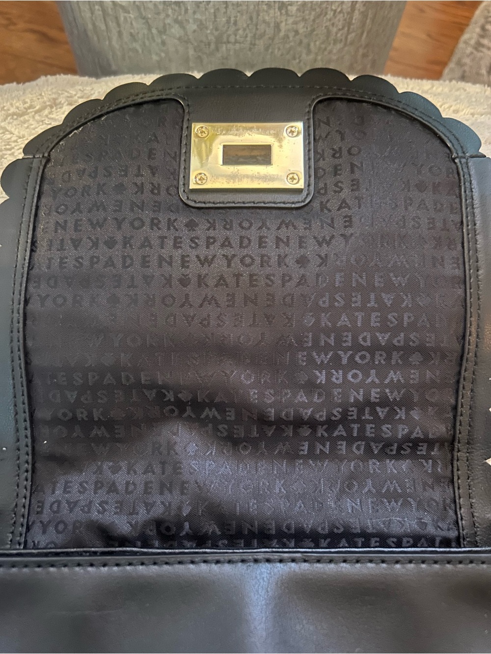 Kate Spade New York Scallop Leather Crossbody Bag Black - Picture 5 of 11